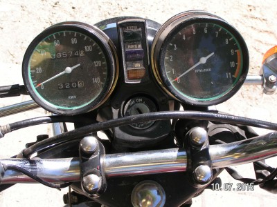 Z 200 Tacho B.jpg